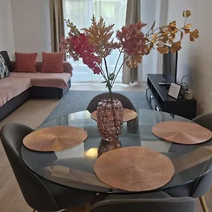 Apartment Teo Airport Residences, Otopeni